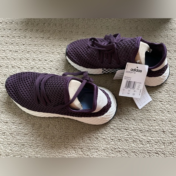 Adidas Deerupt Women’s Shoes. Brand new with box and tags. - Picture 4 of 9